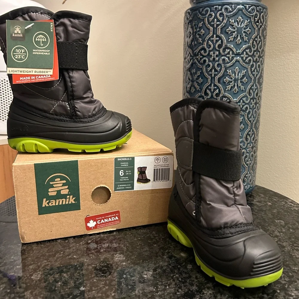 Kamik Snowbug 5 Kids Boots - Black and Green Size 6 Toddler